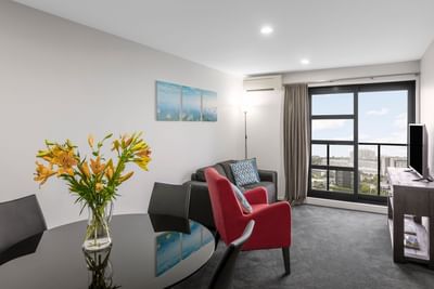 Living room of 1 Bedroom Superior Apartment at Nesuto Hotels