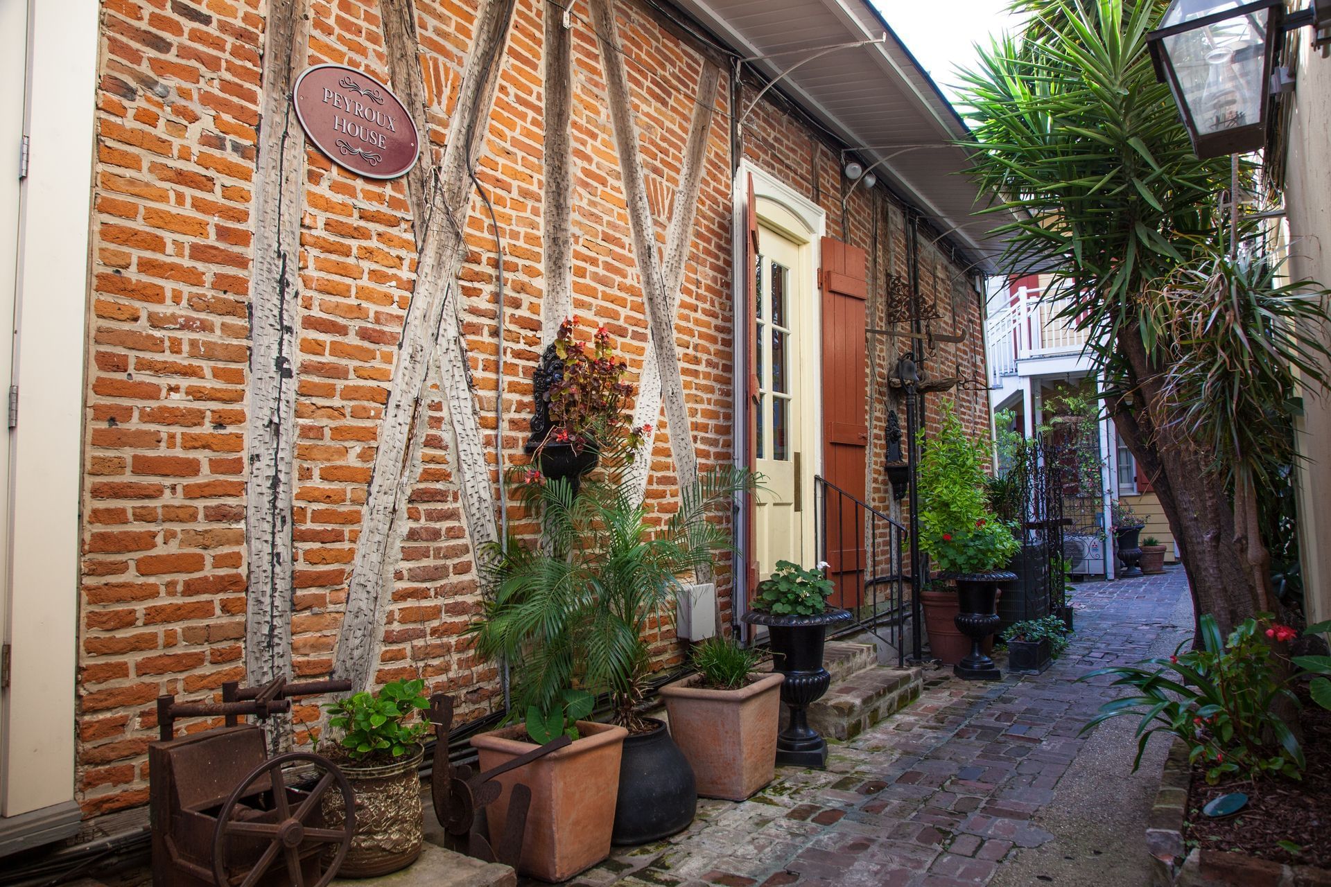 French Quarter Hotel Deals & Packages | Hotel St. Pierre