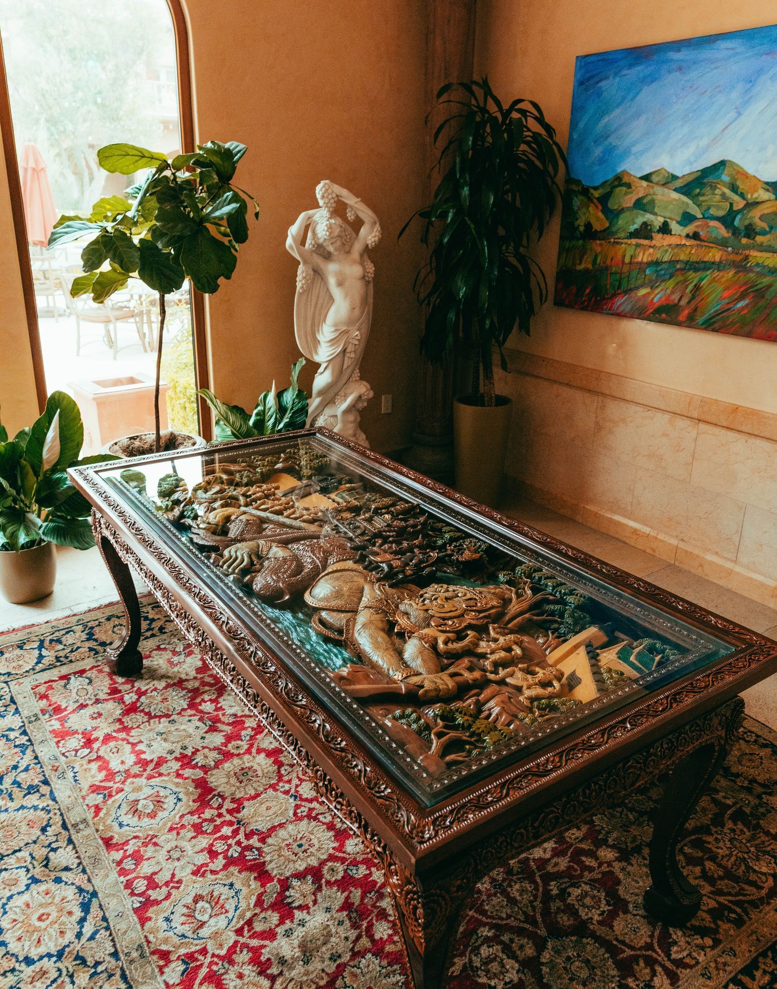 Lorem ipsum Table with detailed art design on top