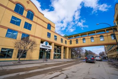 Exterior view of Temple Gardens Hotel & Spa with the street