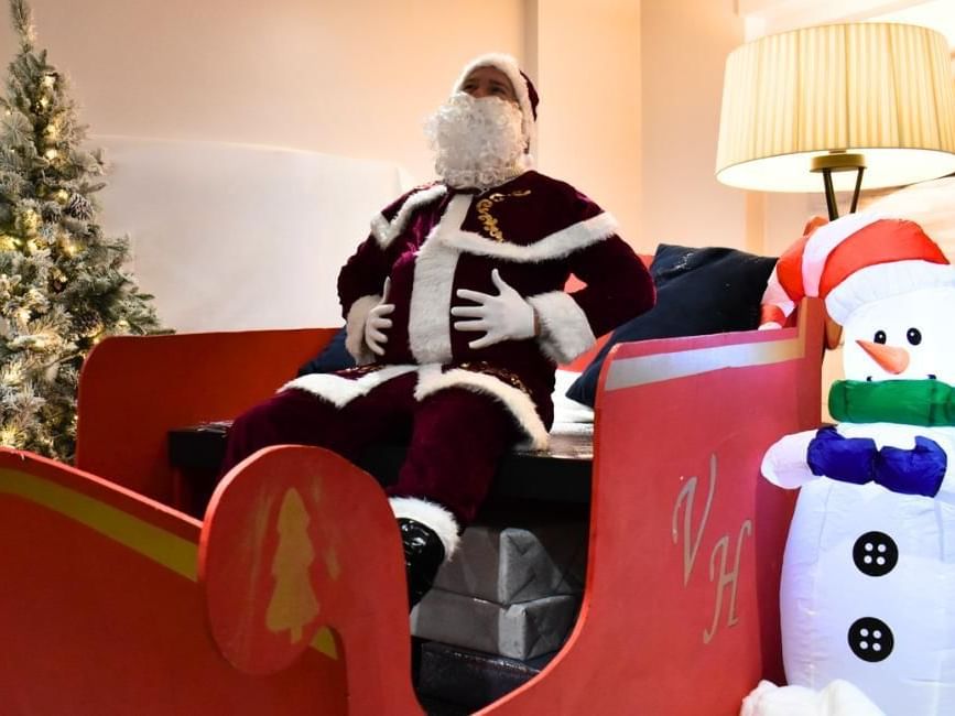 Sunday Lunch with Santa at Villiers Hotel, one of the best Kids Christmas events in Buckingham