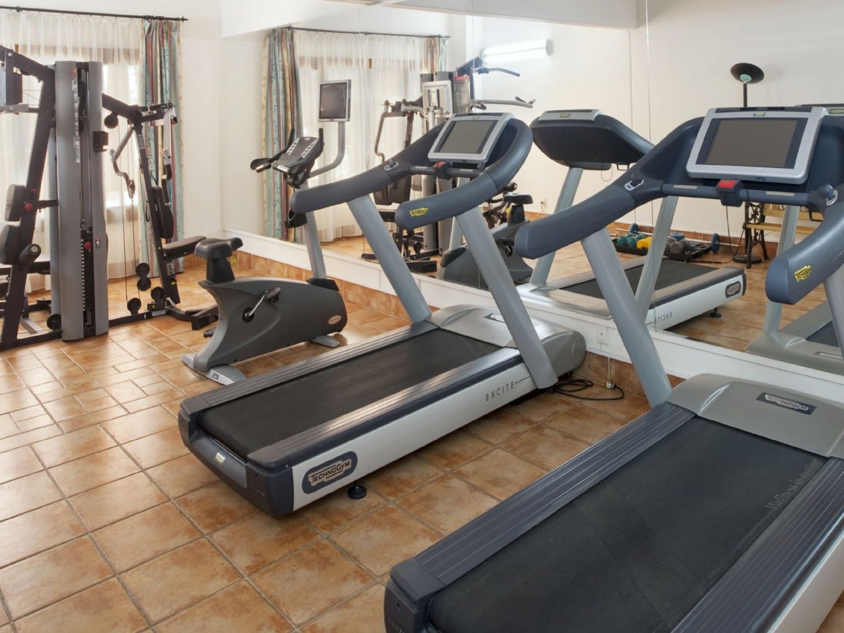 Fitness Center With Equipment at Mena Al Hamra Jeddah Hotel
