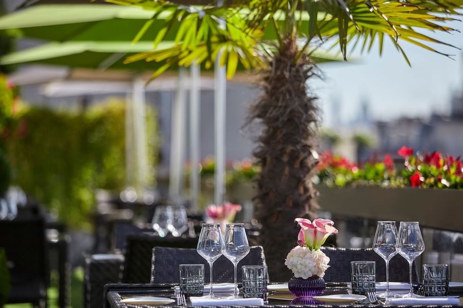 Terrasse du Restaurant Le W à Paris