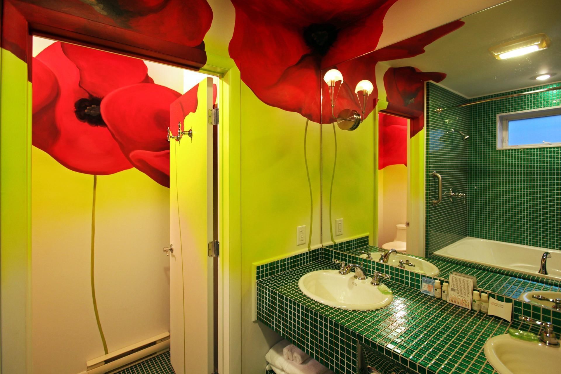 The Wizard's Emeralds | Themed Room | The Roxbury