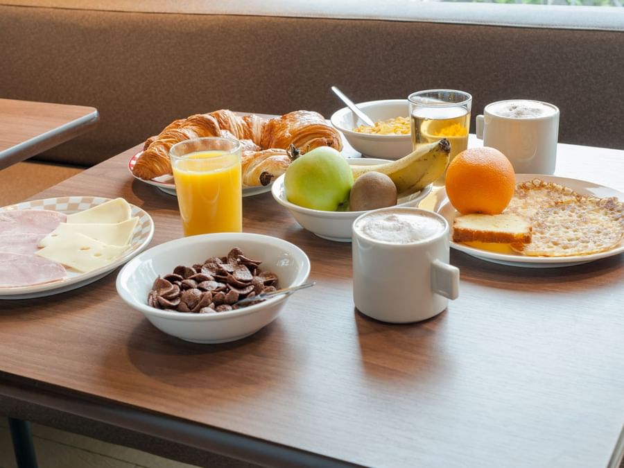 A warm breakfast served at Hotel Rouen South Oissel
