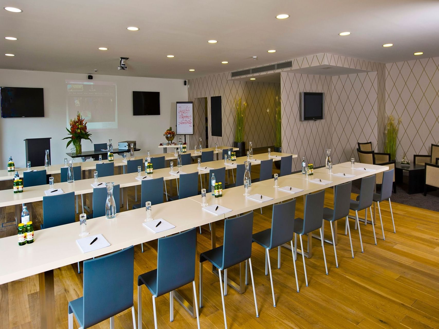 Interior of the meeting rooms at Liebes Rot Flueh 