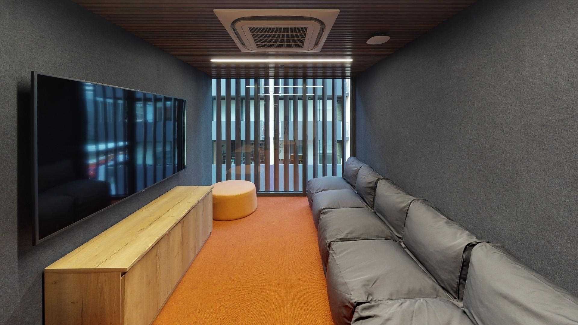 UniLodge @ Royal Melbourne - Level 2 Media Room