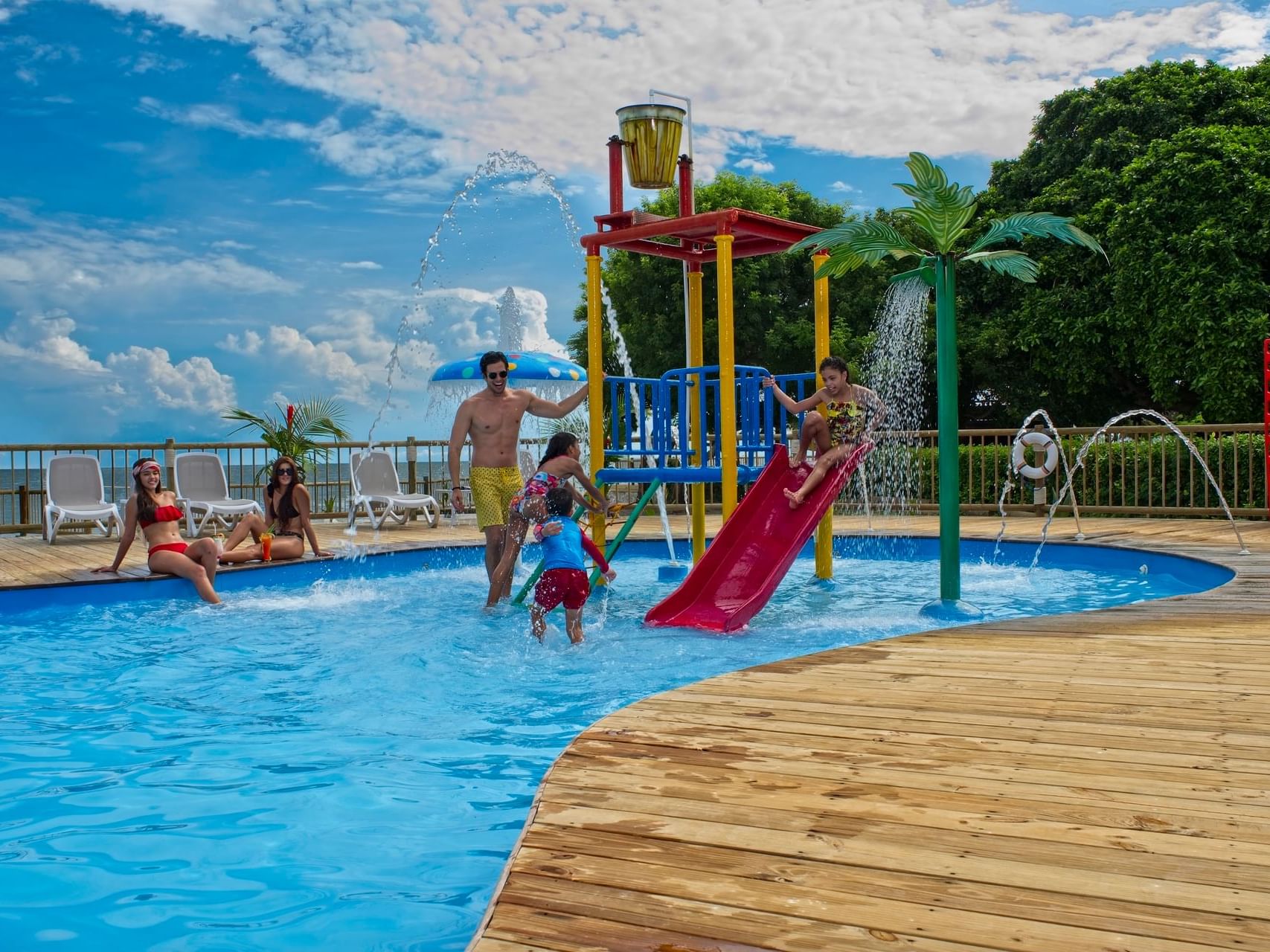 Kids playing in the kids swimming pool at Hotel Isla Del Encanto