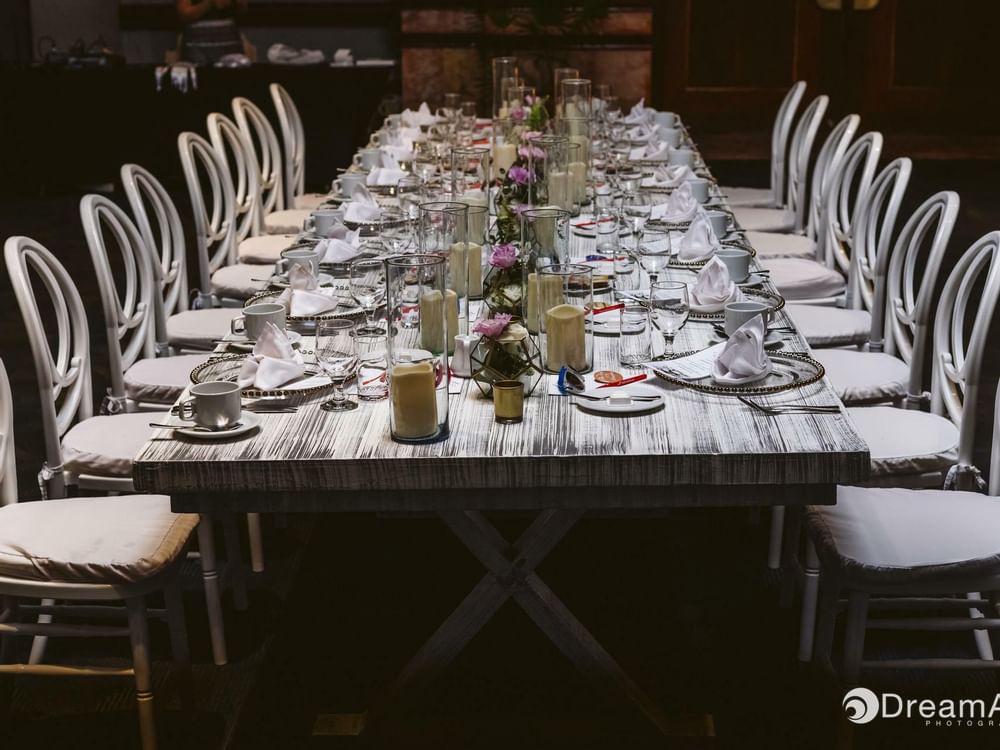 A dining table arranged at Sky Lounge in Grand Fiesta Americana