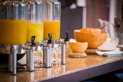 Juice dispenser machines