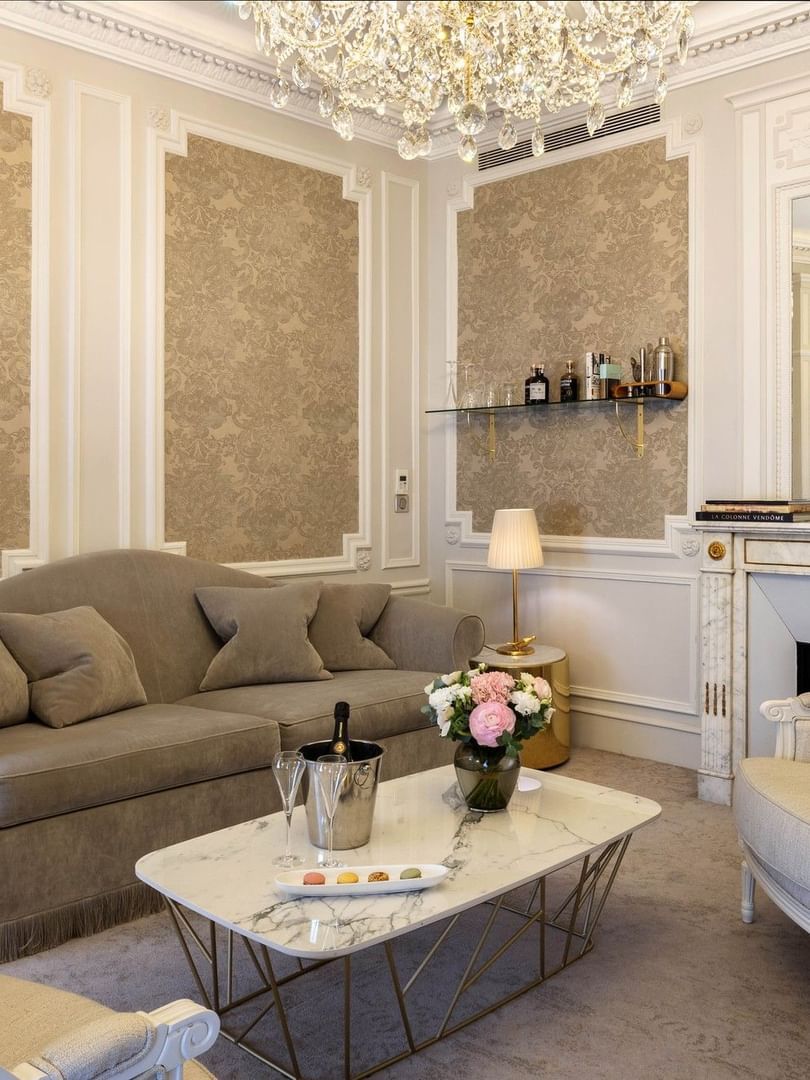 Elegant Prestige Suite with Rue de la Paix view at Hôtel Westminster Paris.