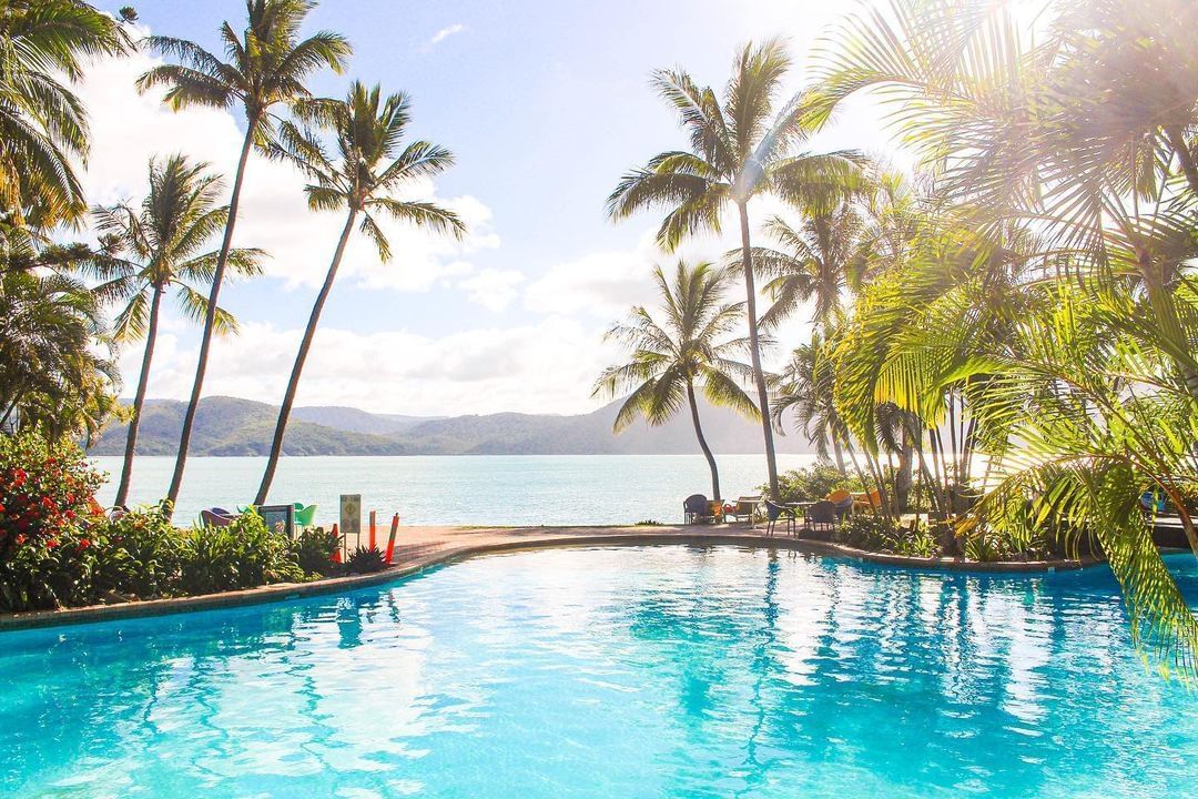 Exterior of pool overlooking the sea at Daydream Island Resort