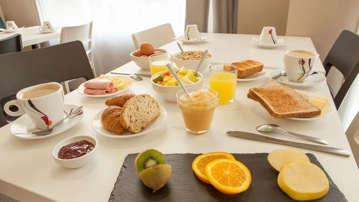 A Warm breakfast served at Hotel novella 