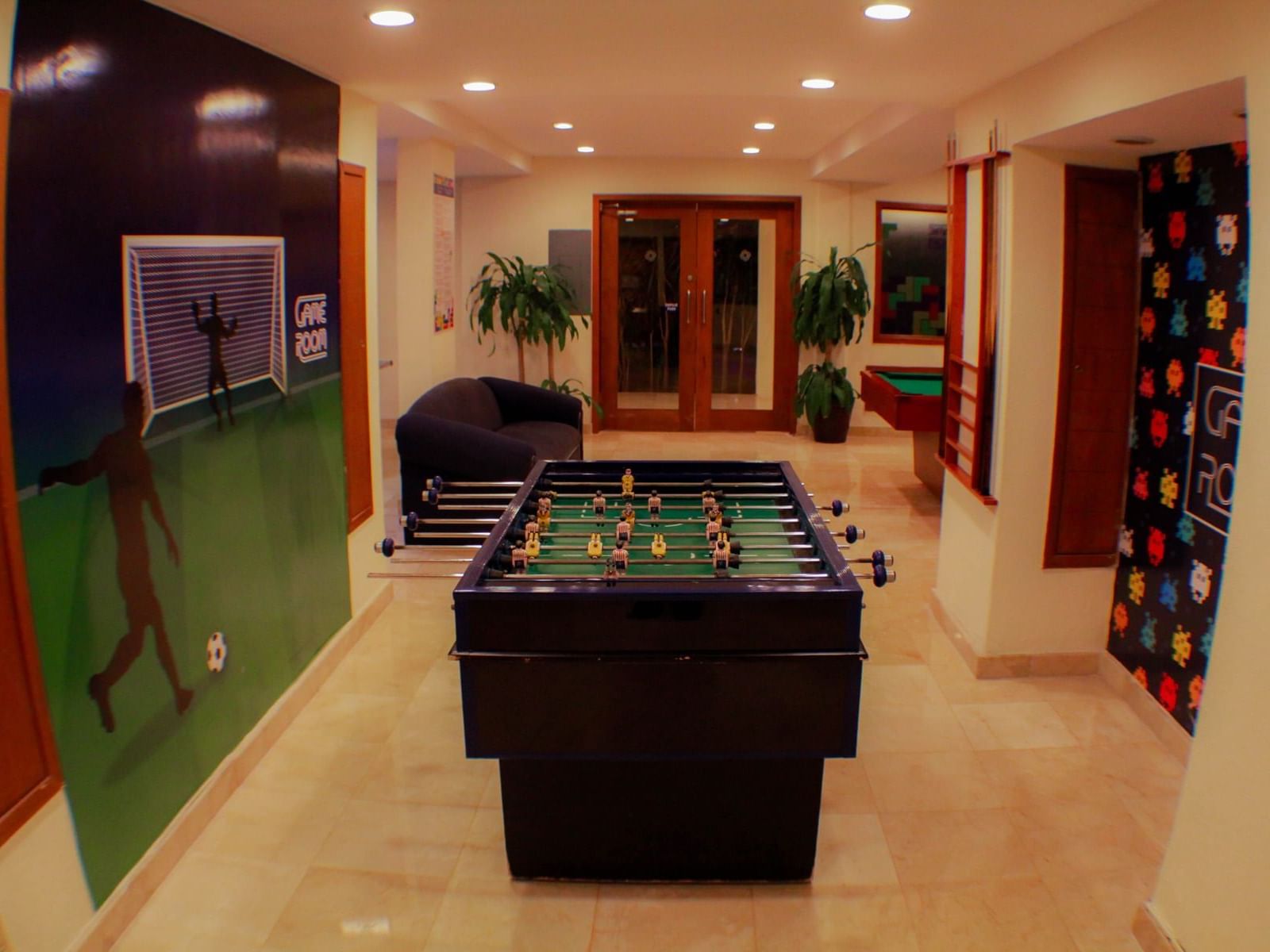 Game Room at Plaza Pelicanos Grand Beach Resort Hotel 