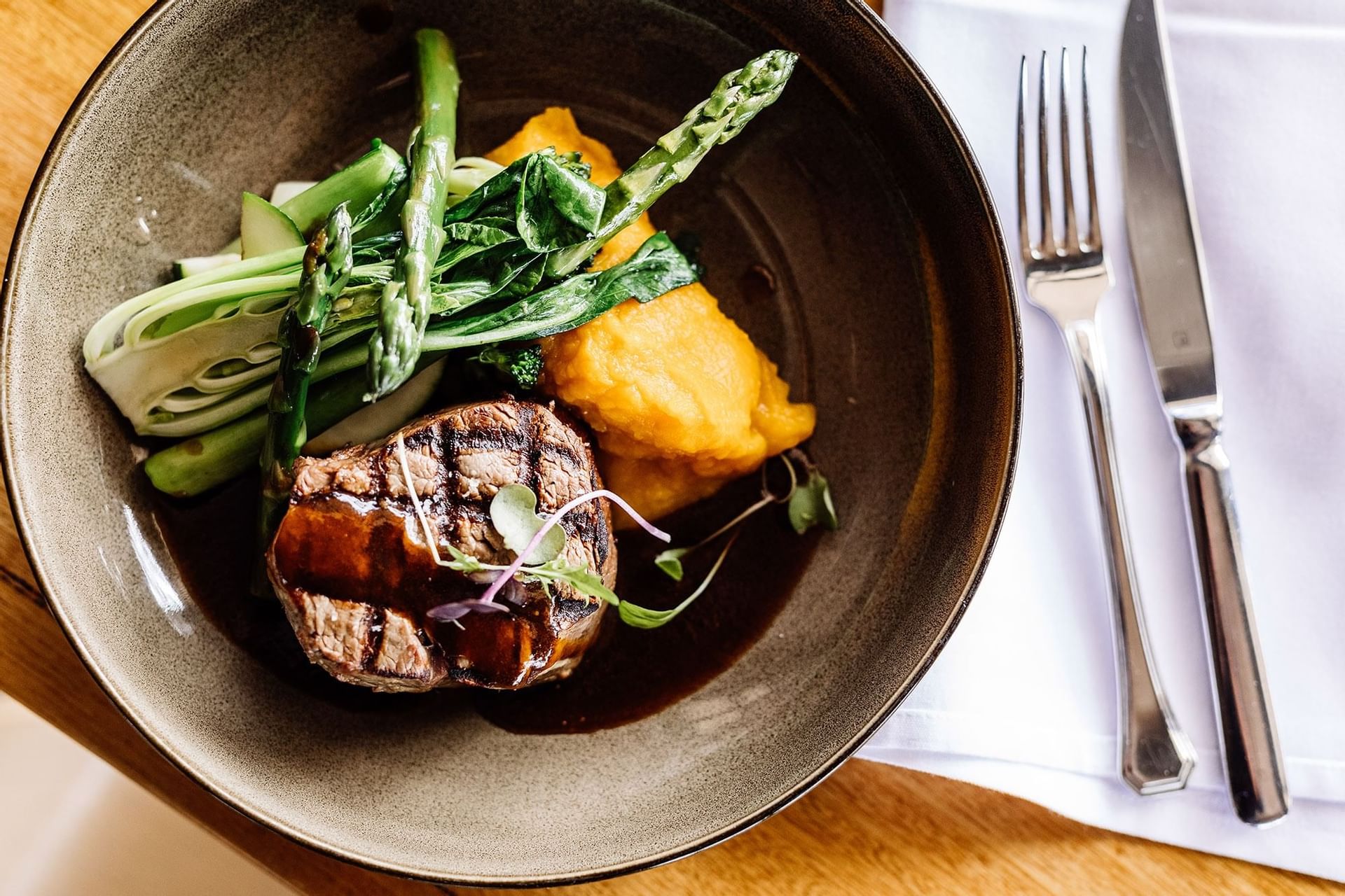 Relaxed & Innovative Dining Altitude Restaurant in Cradle Mountain