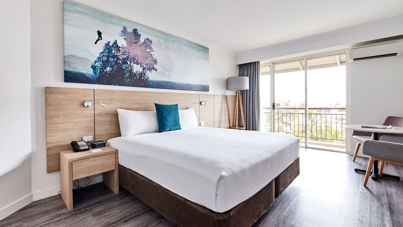 Novotel Cairns Oasis Resort deluxe room accommodation