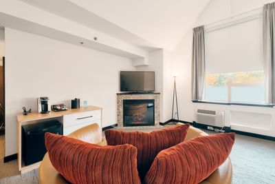 Lounger & TV, Executive Suite living area, Aava Whistler Hotel