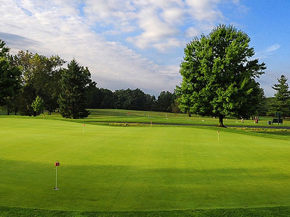 Landscape view of Somerset Golf Club near Kingsley