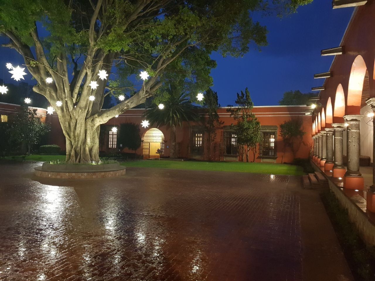 Los Laureles / Patios Fiesta Americana Hacienda Galindo Resort & Spa