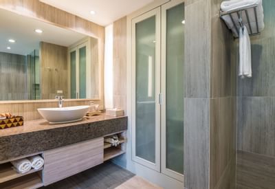 Vanity in Soi Dao Mountain View Suite at Chatrium Golf Resort