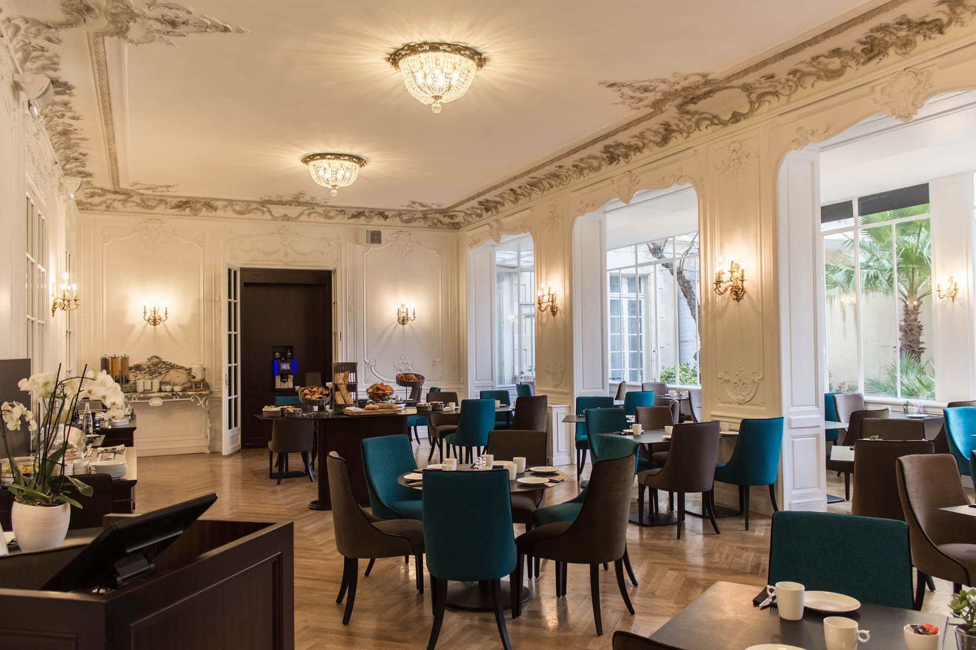 Coin salle à manger du restaurant à l'Oceania Le Métropole Montpellier