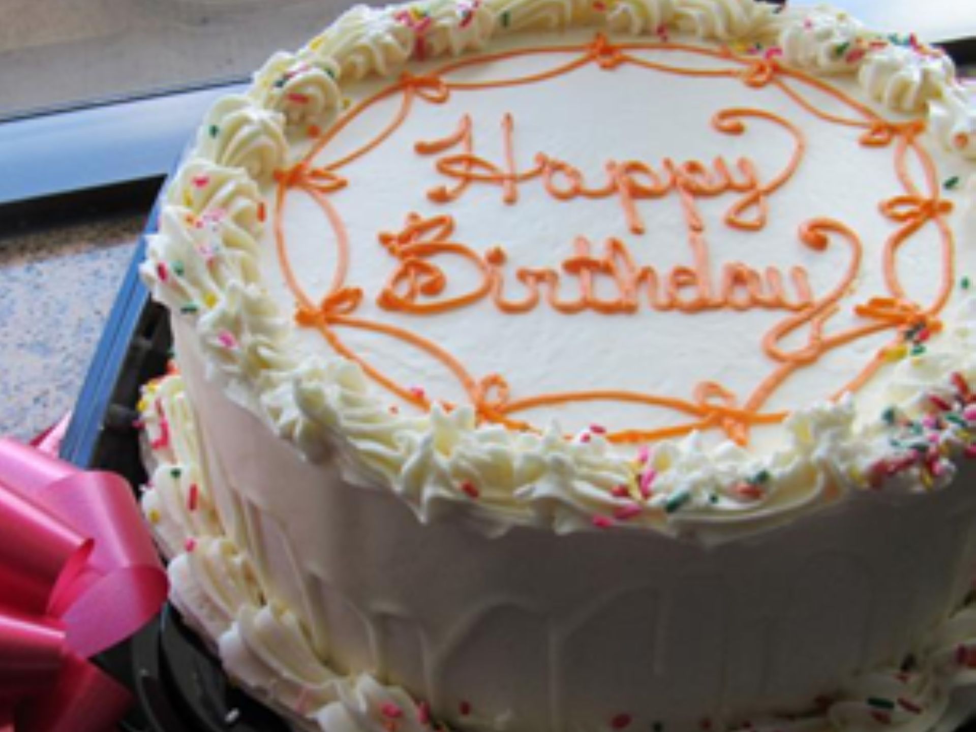 Close-up of a Birthday cake, Rosen Inn at Pointe Orlando