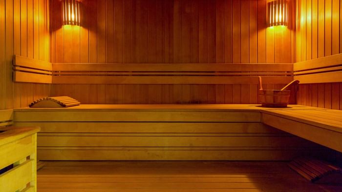 A spa room made with wood at Hotel Spa