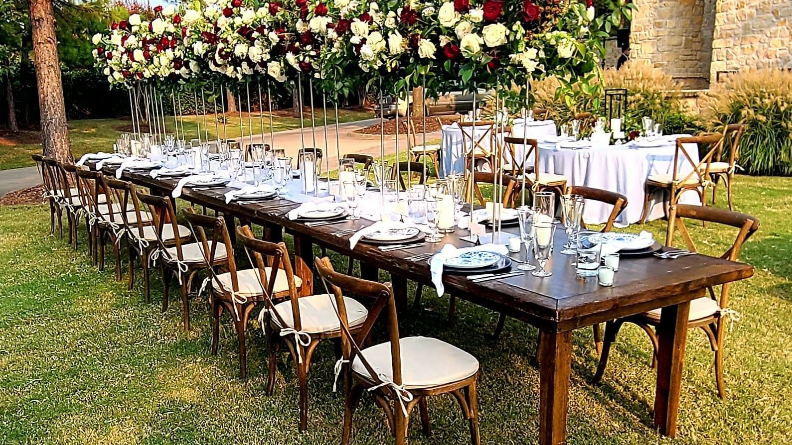 Beautifully arranged outdoor wedding reception in North Patio at Shangri-La Monkey Island