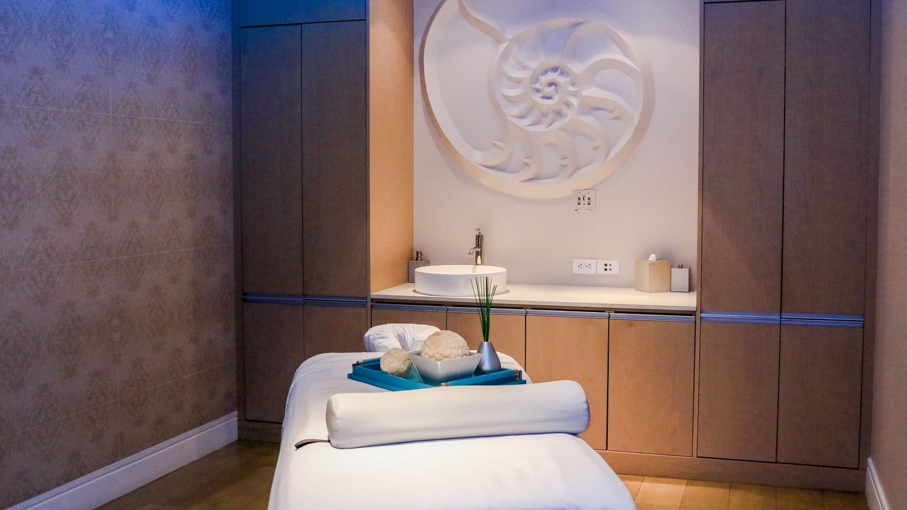 Diplomat Spa - Massage and Facial Room