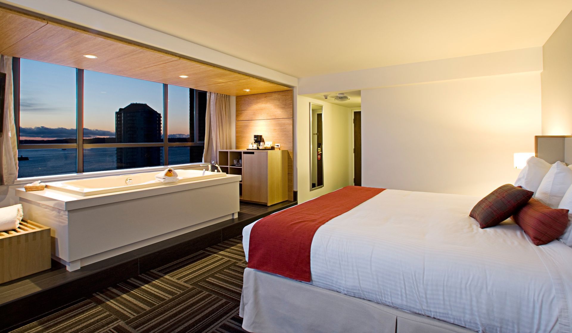 Jacuzzi Room Ocean View