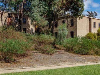 UniLodge @ UC - Buru Exterior 6