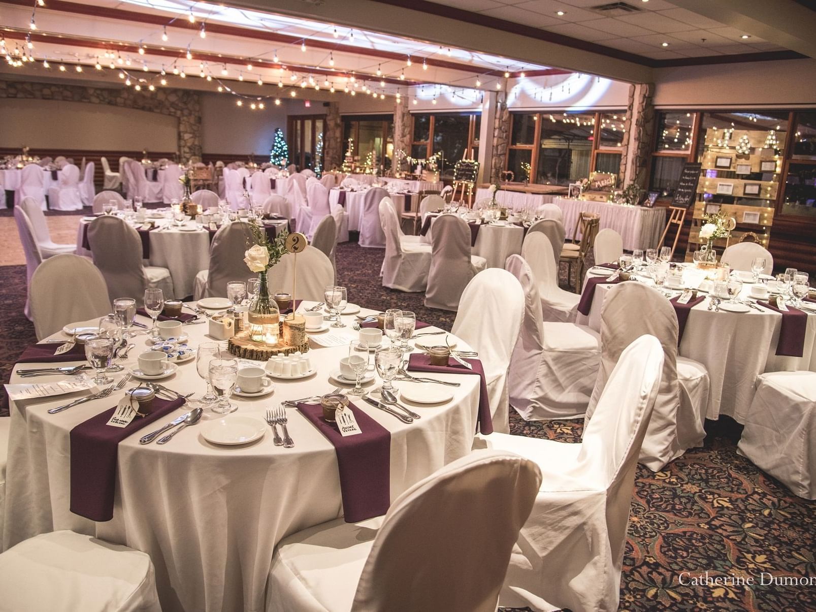 A Banquet table layout in Doral at Hotel Mont Gabriel Resort