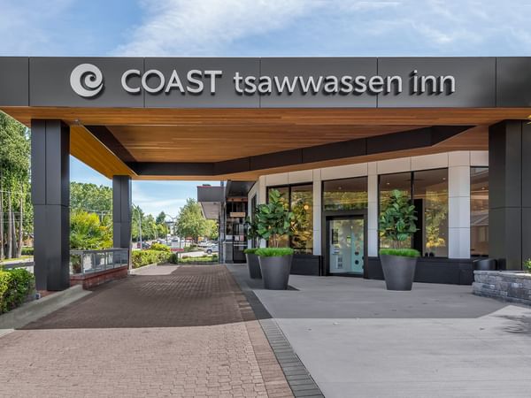 Exterior of Coast Tsawwassen Inn