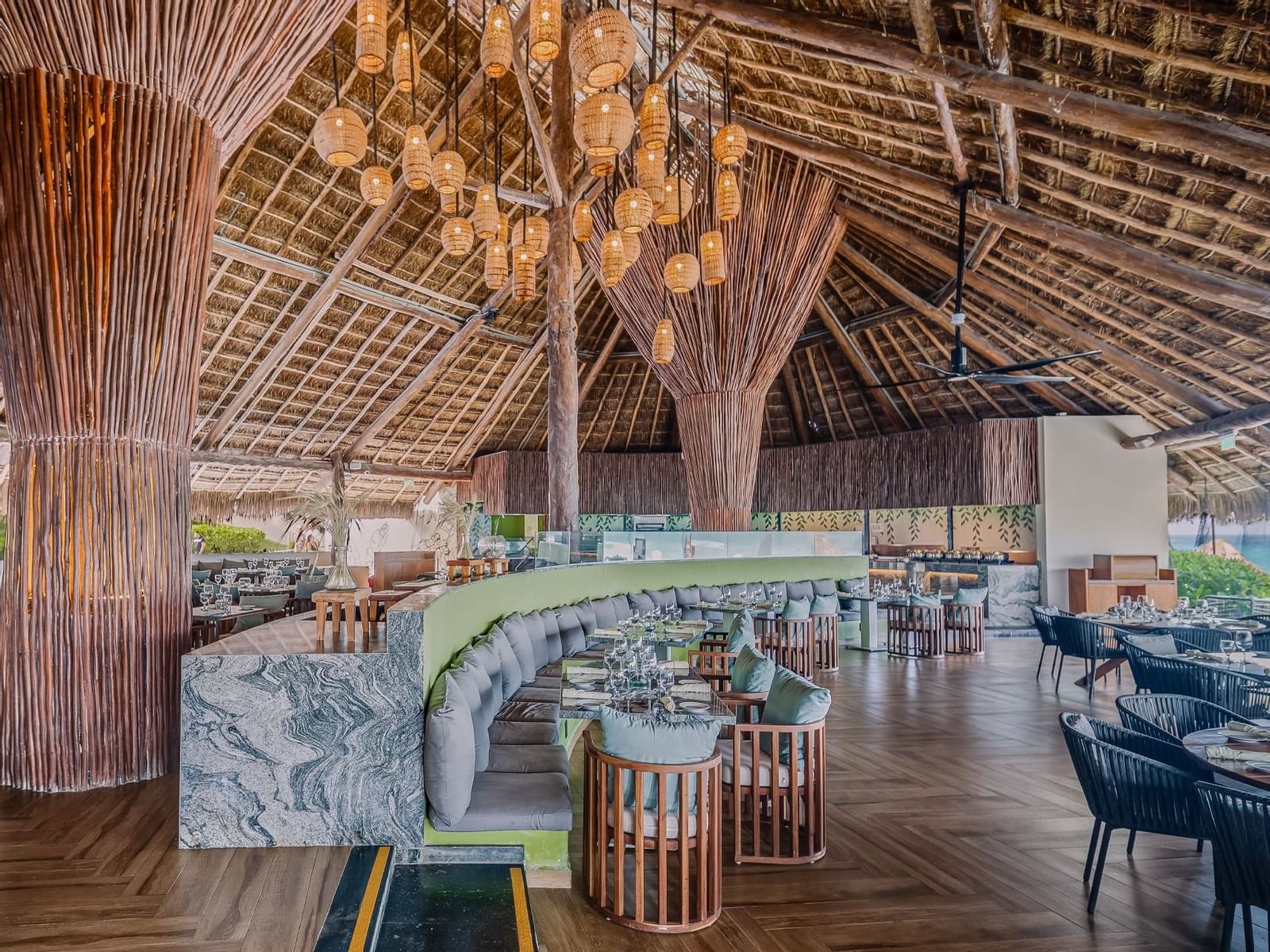 Thai Kunn restaurant seating arrangement at La Colección
