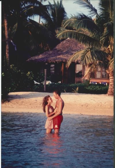 Beachfront Bures - promotional image