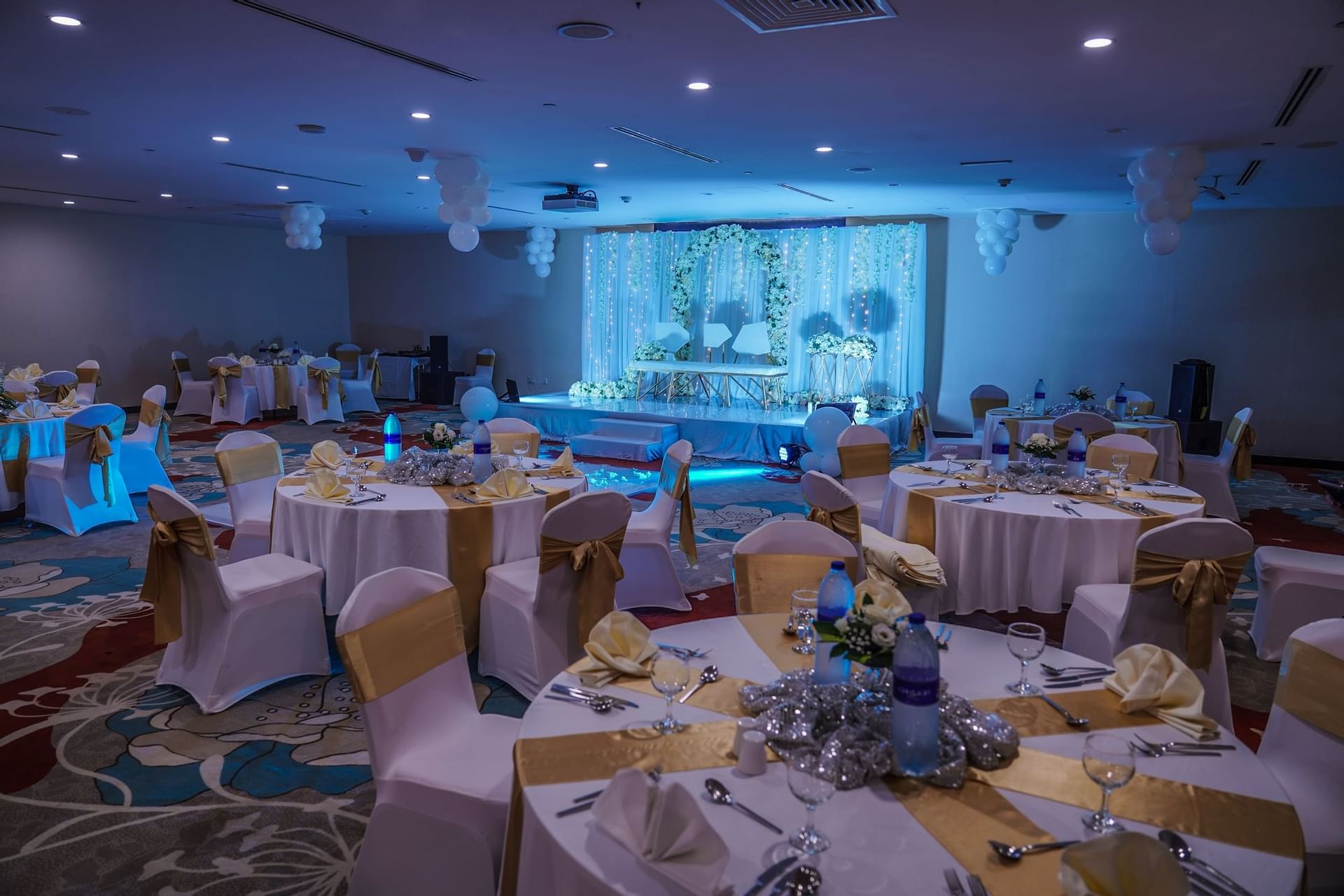 meeting-rooms-in-dubai-wedding-venues-dubai-vintage-grand-hotel