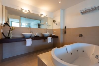 Aimia Hotel - Badezimmer der Junior Suite