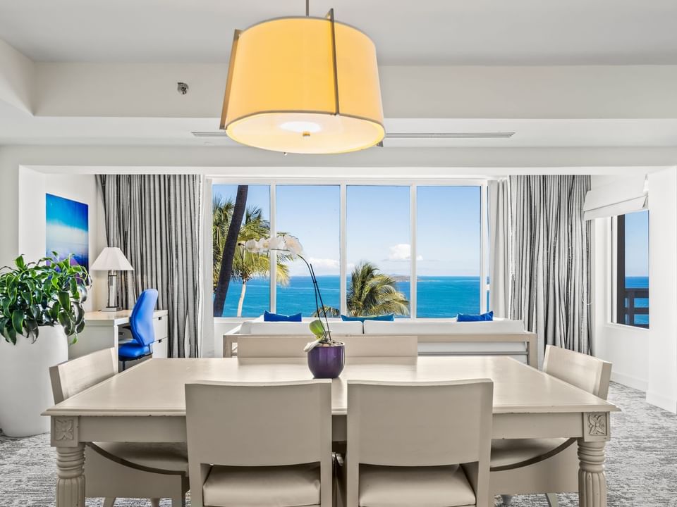Dining arrangement in Las Brisas, One Bedroom Oceanfront Suite at El Conquistador Resort