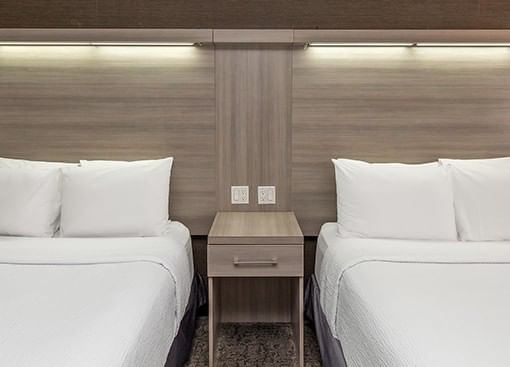 Coast Two Queens at Coast Calgary University Area Hotel by APA
