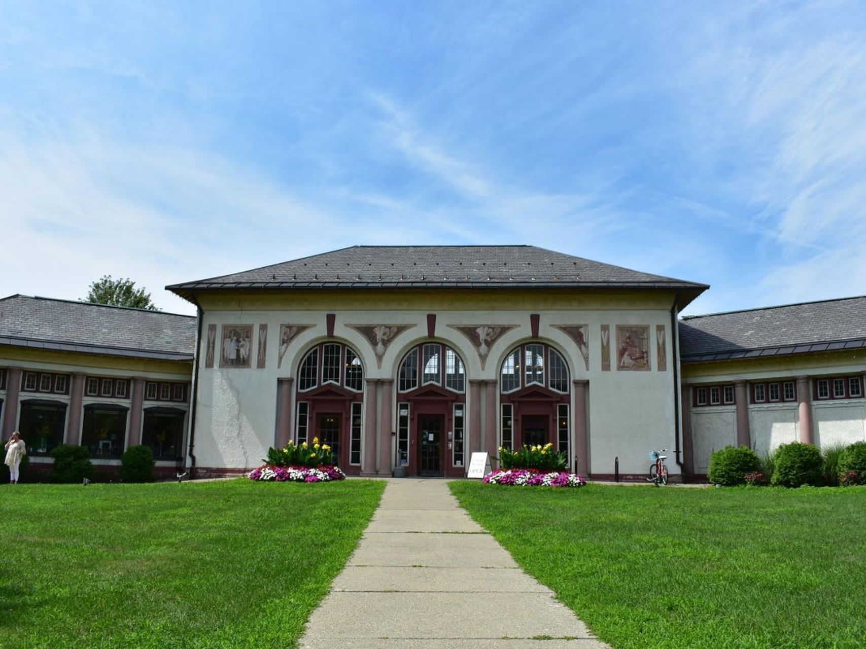 Exterior view of Saratoga Springs Visitor Center entrance near Hotel Brookmere