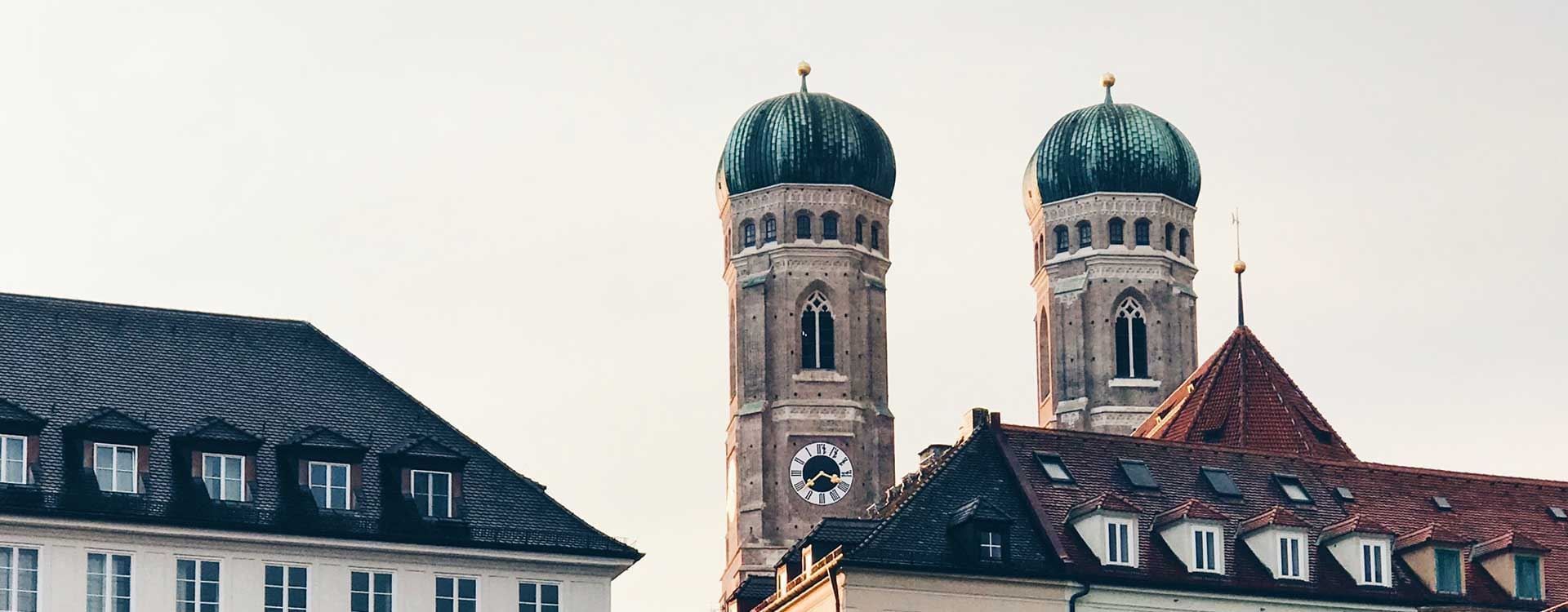 Exterior view of the Mosque near the Flemings Hotels
