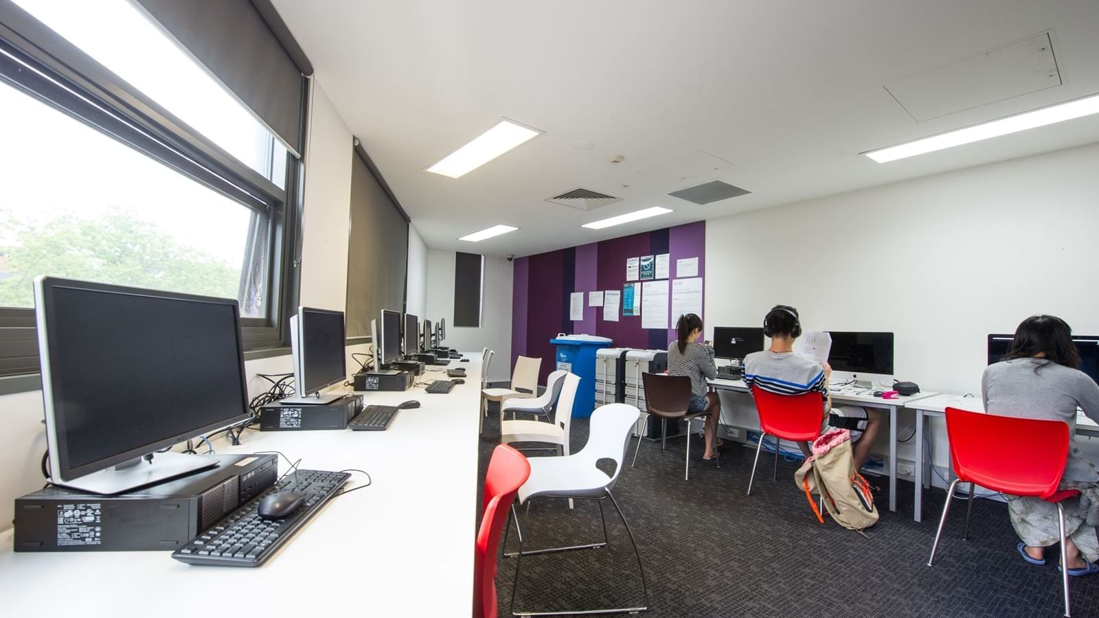 UniLodge @ANU Warrumbul Lodge Canberra_Level 1 Computer Lab