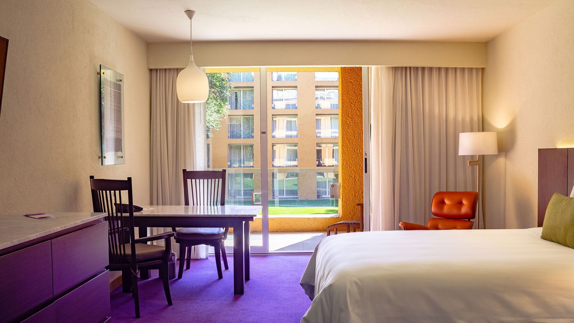 2 Double Superior Deluxe Garden View featuring a work desk, and a view of the courtyard at Camino Real Polanco Mexico
