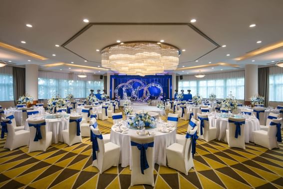 Banquets arranged for a wedding ceremony in a Ballroom at Grand Park Kunming