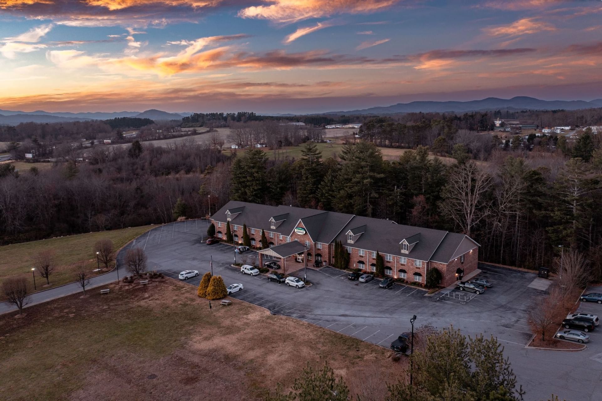 Mountain Inn And Suites Flat Rock North Carolina