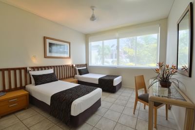 Twin beds in 3 Bedroom Superior Apartment, Silkari Reflections