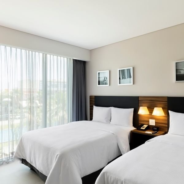 Superior Double Room at Fiesta Inn Express Cancún Cumbres, with large windows, one of the best places to stay in Cancun