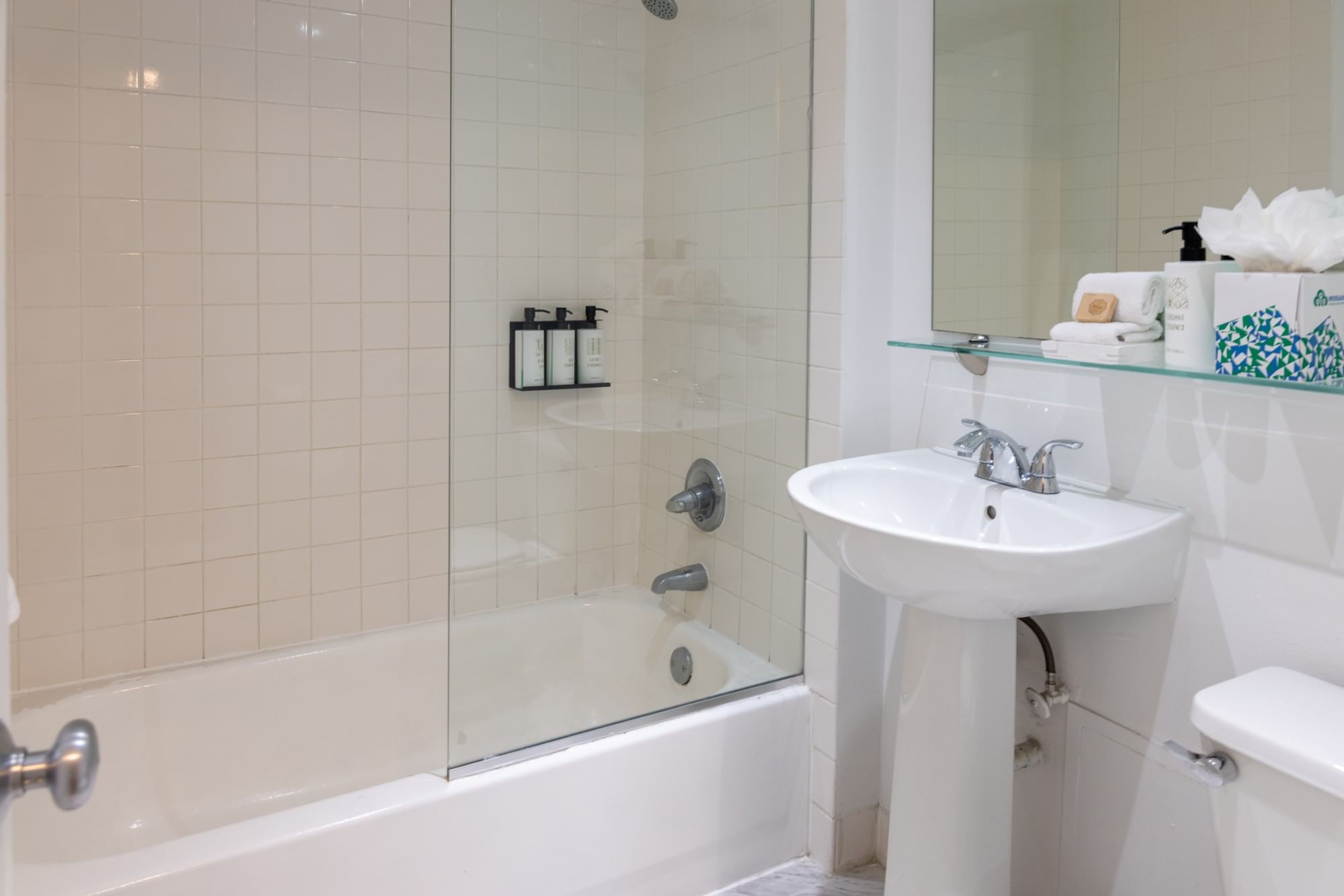 Crest Hotel Suites — photo 7 of 60