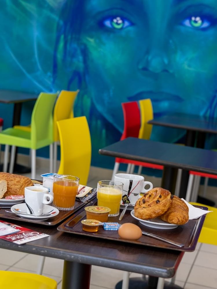 A breakfast nook served at Originals Hotels