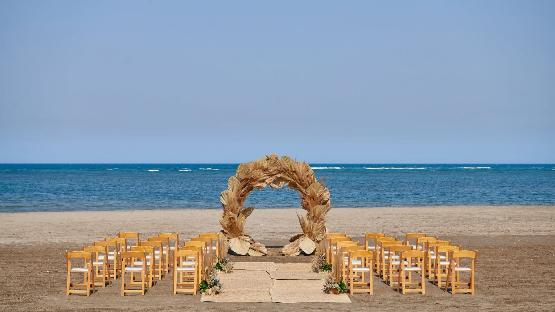 Beach wedding arrangement at Grand Fiesta Americana Veracruz